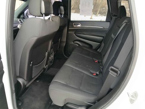 Used 2014 Jeep Grand Cherokee Laredo w/ Security & Convenience Group image 18