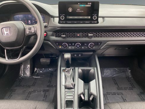 Used 2024 Honda Accord EX image 11