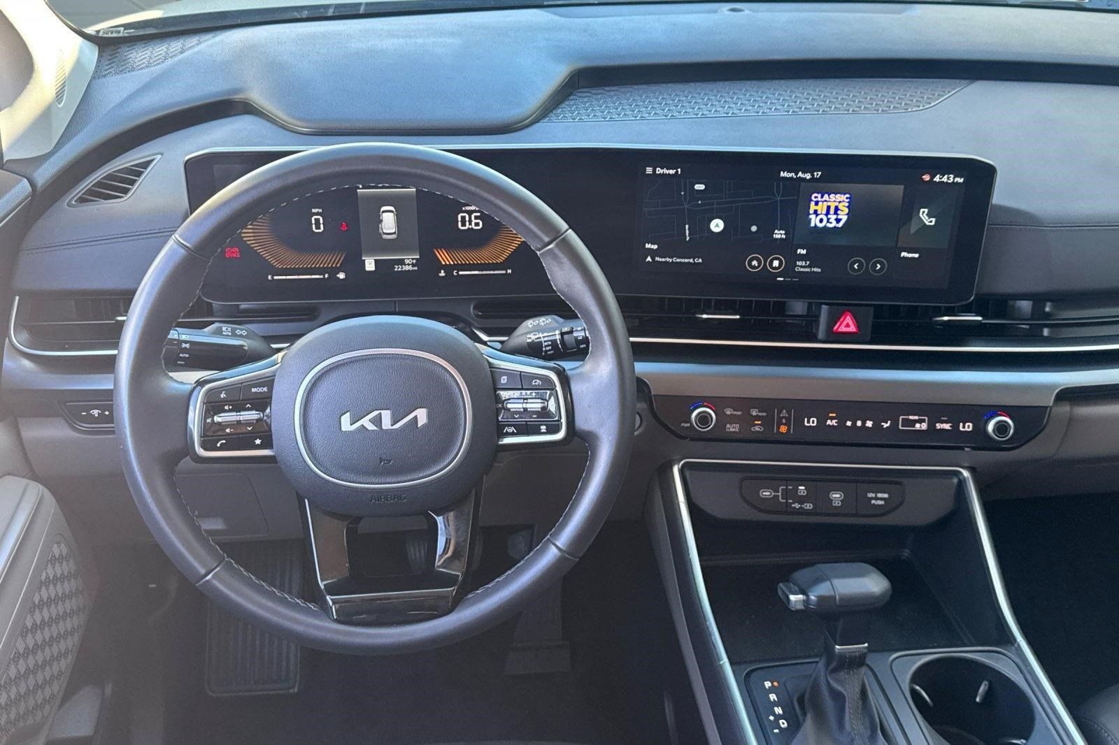 Used 2026 Kia Carnival FWD image 30
