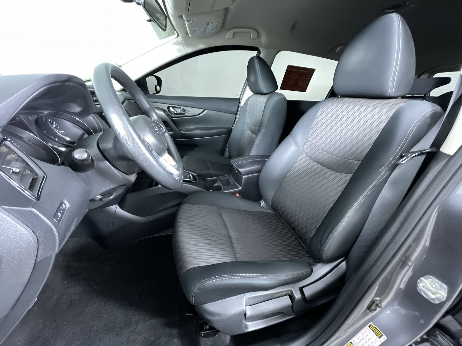 Used 2018 Nissan Rogue S AWD/4WD image 15