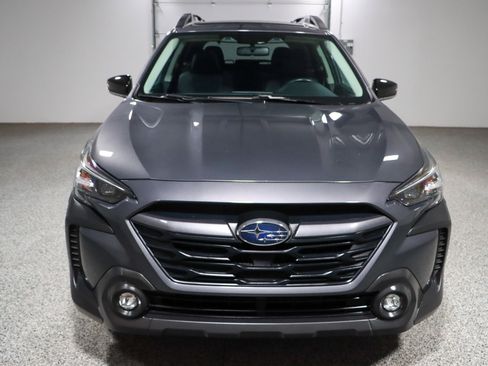 Used 2024 Subaru Outback Premium AWD/4WD image 4