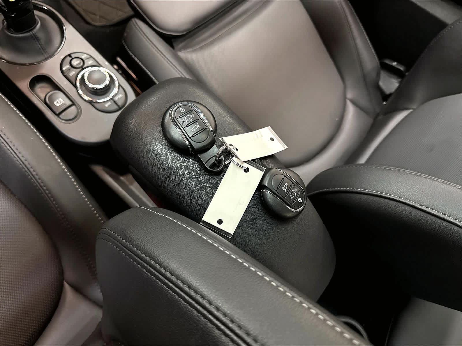 Used 2024 MINI Cooper SE FWD image 14