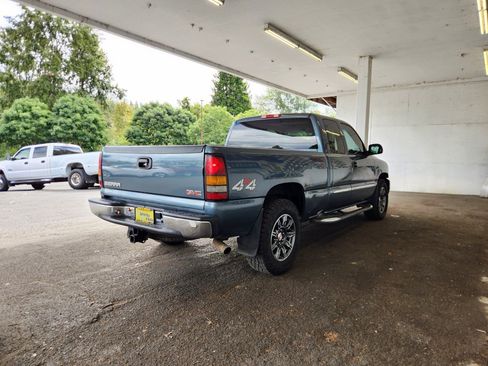 Used 2006 GMC Sierra 1500 SLT w/ Vortecmax Performance Pack AWD/4WD image 3