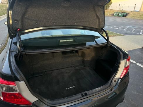 Used 2012 Toyota Camry XLE image 11