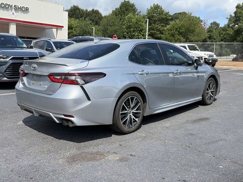 Used 2023 Toyota Camry SE FWD image 7