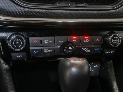 Used 2025 Jeep Compass Trailhawk AWD/4WD image 20