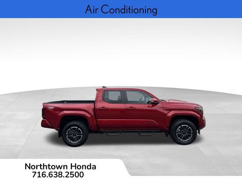 Used 2024 Toyota Tacoma TRD Sport w/ TRD Sport Premium Package AWD/4WD image 3