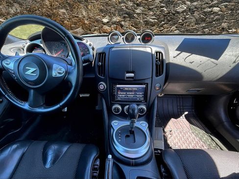 Used 2014 Nissan 370Z Touring w/ Sport Package image 15