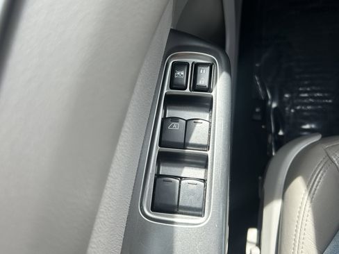 Used 2013 Subaru Forester 2.5X Limited image 17