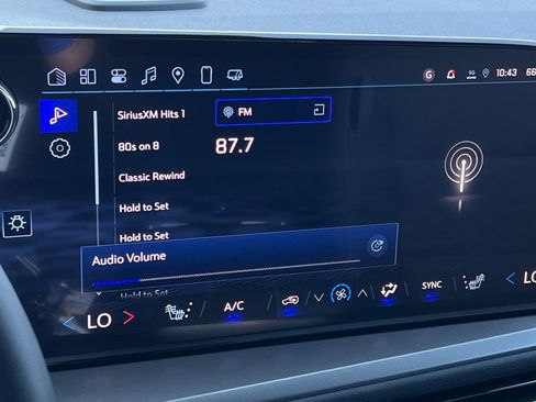 New 2025 Chevrolet Traverse LT w/ Enhanced Driving Package image 23