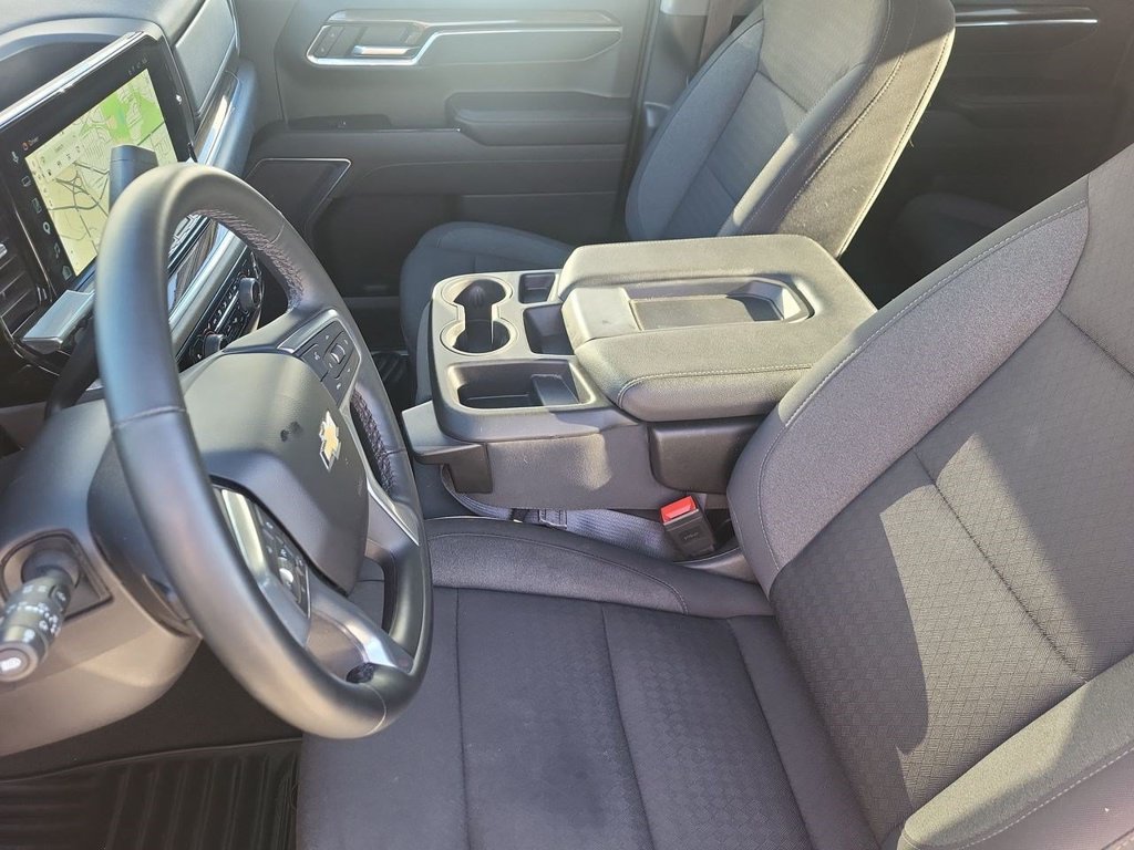 Used 2024 Chevrolet Silverado 1500 LT AWD/4WD image 25