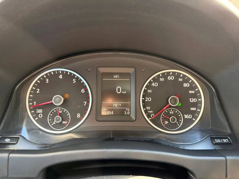 Used 2012 Volkswagen Tiguan S image 11