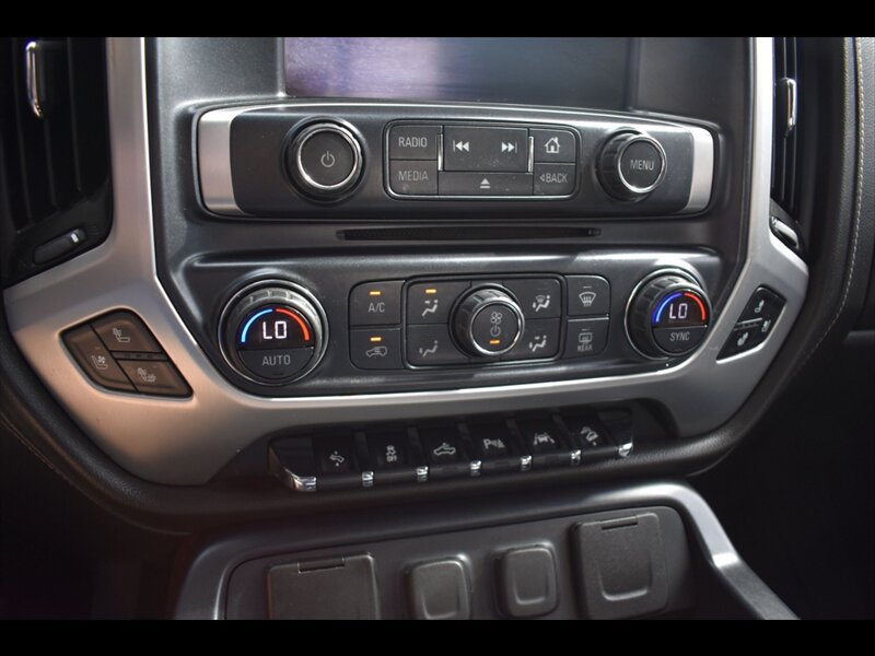 Used 2018 GMC Sierra 1500 SLT AWD/4WD image 12