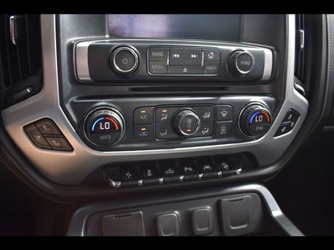Used 2018 GMC Sierra 1500 SLT AWD/4WD image 12