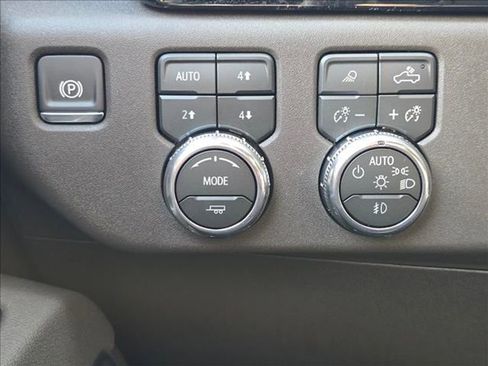 New 2026 GMC Sierra 2500 SLT w/ SLT Premium Package image 11