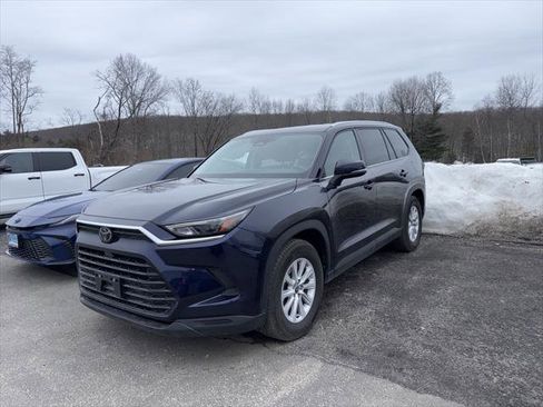 Certified 2024 Toyota Grand Highlander XLE image 1