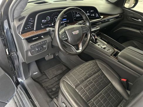 Used 2022 Cadillac Escalade ESV Sport Platinum w/ LPO, ONYX Package AWD/4WD image 10