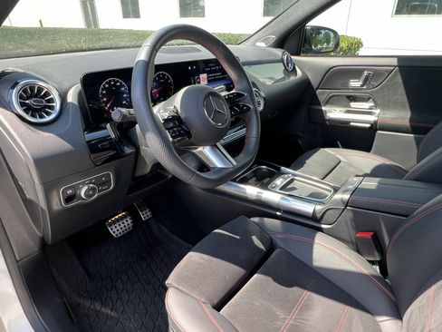 Used 2024 Mercedes-Benz GLA 250 4MATIC image 17