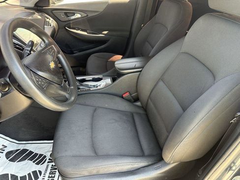 Used 2019 Chevrolet Malibu LT FWD image 11