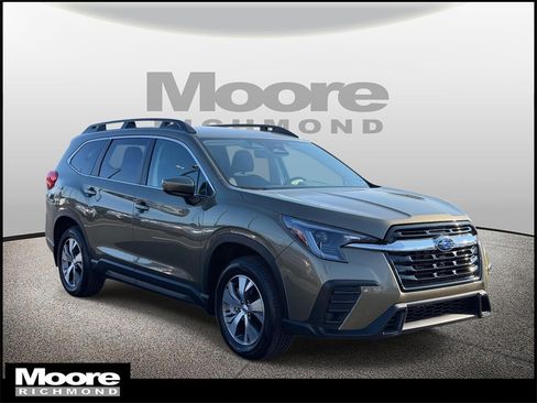 Used 2025 Subaru Ascent Premium image 1