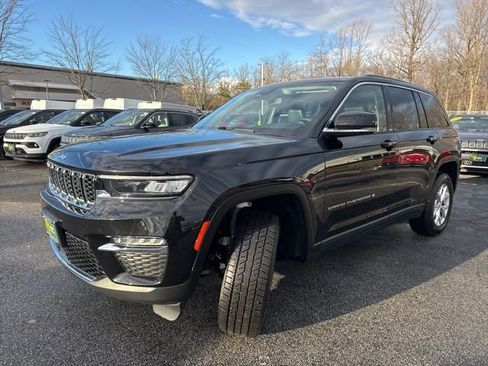 Certified 2022 Jeep Grand Cherokee Limited image 3