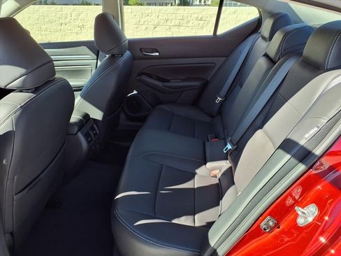 Used 2022 Nissan Altima 2.5 SL AWD/4WD image 9