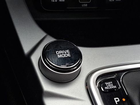 Used 2023 Kia Seltos LX image 25