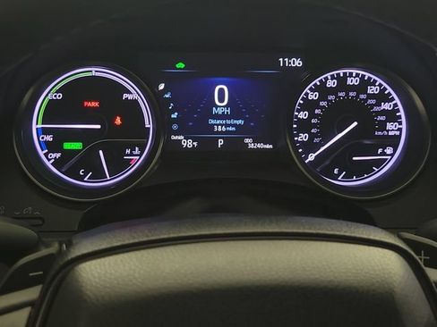Used 2022 Toyota Camry XSE FWD image 25