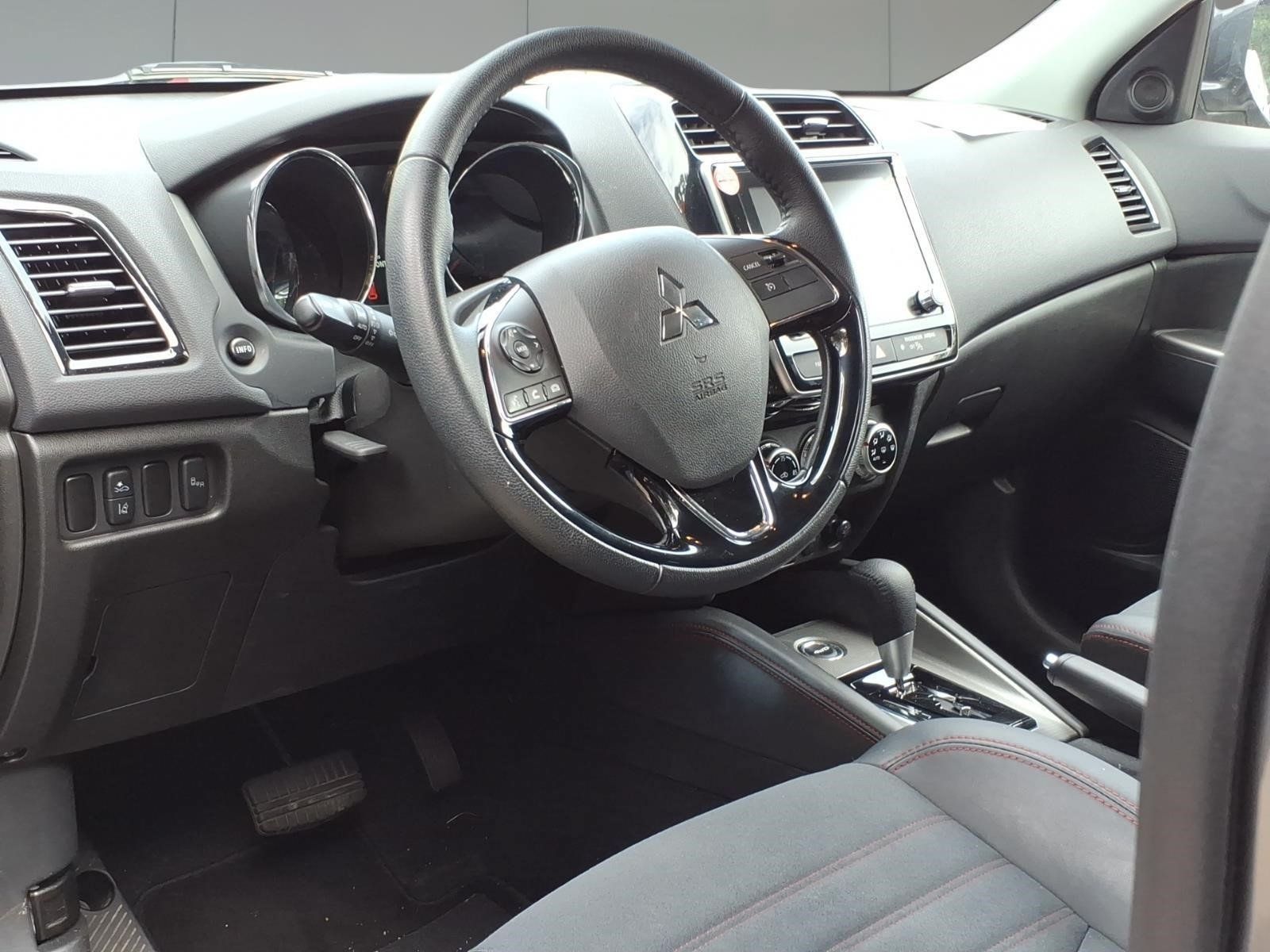 Used 2025 Mitsubishi Outlander Sport SE AWD/4WD image 10