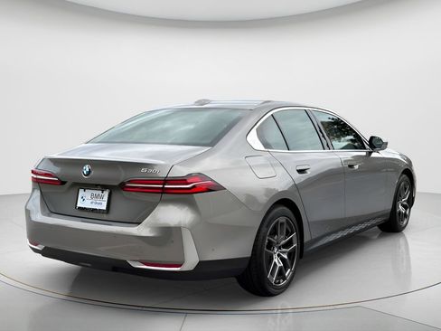New 2027 BMW 530i RWD image 5