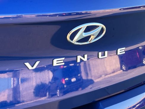 Certified 2022 Hyundai Venue Limited image 27