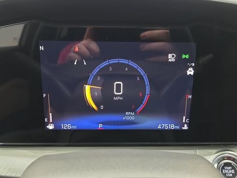 Used 2025 Chevrolet Trax LT FWD image 18