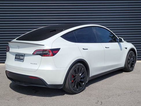 Used 2022 Tesla Model Y Performance AWD/4WD image 7