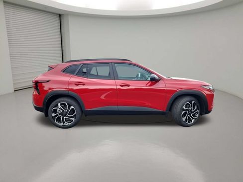 New 2026 Chevrolet Trax RS w/ Driver Confidence Package FWD image 8