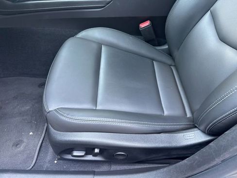 Used 2023 Cadillac CT5 Luxury RWD image 9