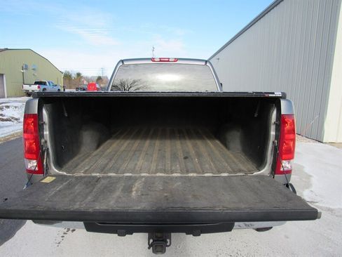 Used 2009 GMC Sierra 2500 SLE w/ Convenience Package image 11