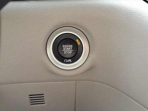 Used 2023 Chrysler Voyager LX FWD image 27