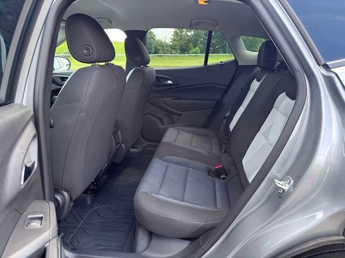 Used 2024 Chevrolet Trax LS w/ LS Convenience Package FWD image 28