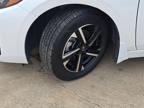 Used 2024 Nissan Sentra SV image 26