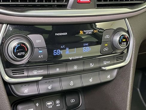 Used 2019 Hyundai Santa Fe AWD image 32