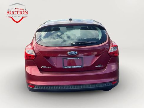 Used 2014 Ford Focus SE w/ Equipment Group 201A FWD image 5