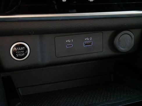 Used 2023 Nissan Rogue S AWD/4WD image 31
