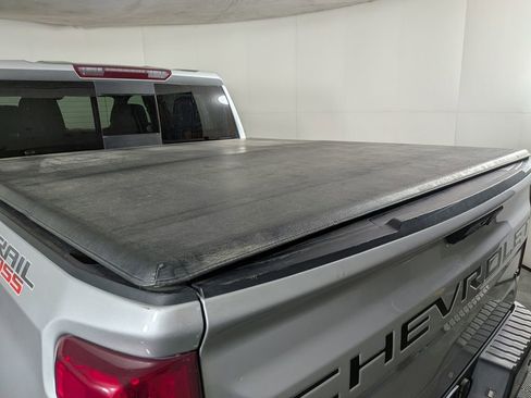 Used 2022 Chevrolet Silverado 1500 LT Trail Boss w/ LT Trail Boss Premium Package AWD/4WD image 9