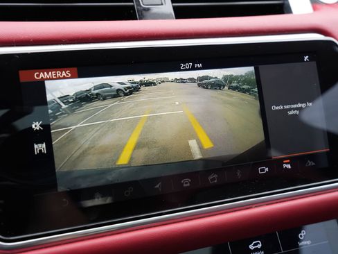 Used 2020 Land Rover Range Rover Sport HST image 12