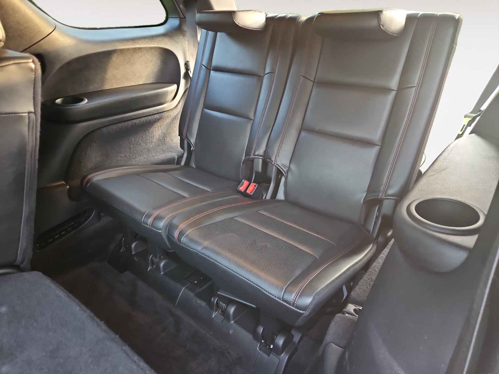 Used 2018 Dodge Durango R/T w/ Technology Group AWD/4WD image 16
