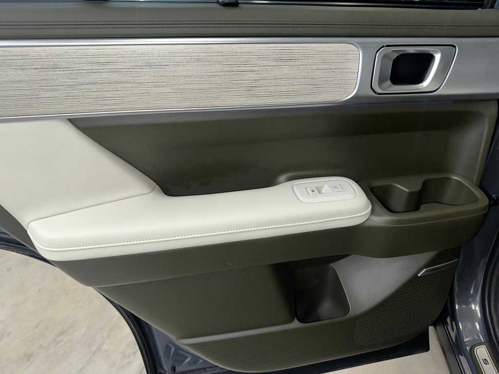 Used 2024 Hyundai Santa Fe Calligraphy FWD image 21