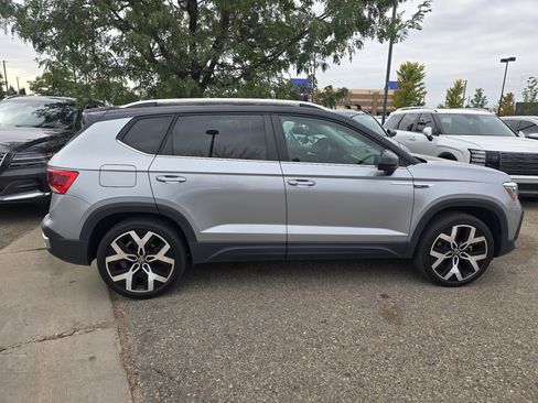 Used 2023 Volkswagen Taos SEL AWD/4WD image 7