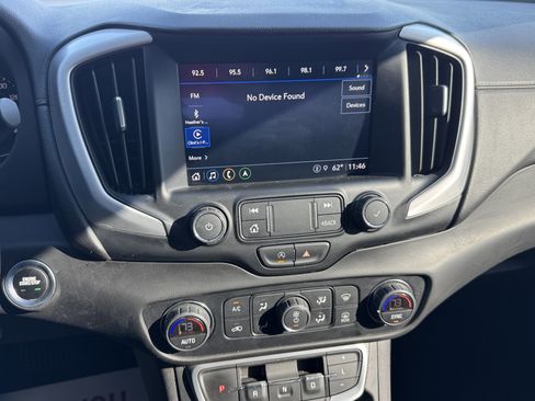 Used 2022 GMC Terrain SLT w/ Infotainment Package II image 16
