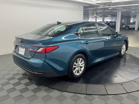 Used 2026 Toyota Camry LE w/ Convenience Package FWD image 5