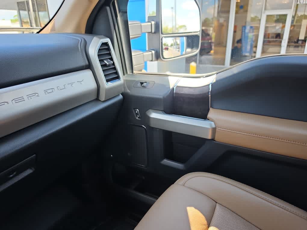 Used 2022 Ford F250 Lariat w/ Lariat Ultimate Package AWD/4WD image 35